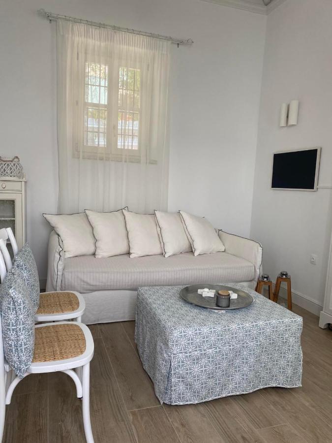 Halki Sea Breeze - A Waterfront Villa ภายนอก รูปภาพ