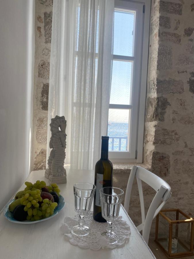 Halki Sea Breeze - A Waterfront Villa ภายนอก รูปภาพ